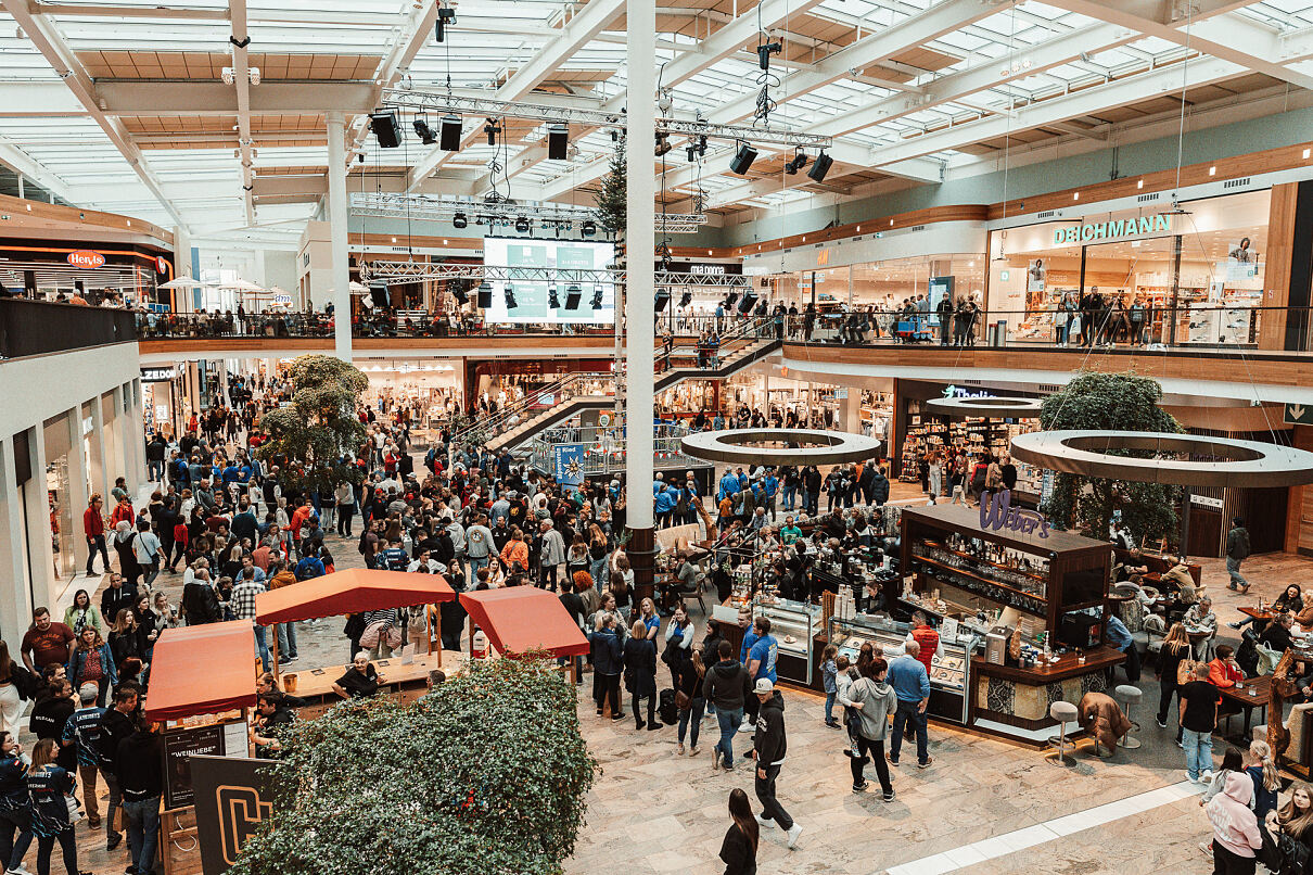 Rieder Shopping Night in der WEBERZEILE