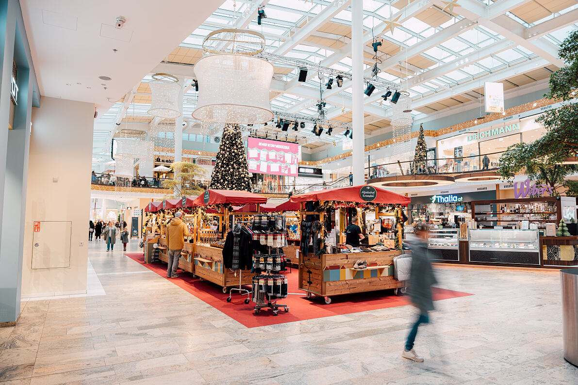 Weihnachtsmarkt in der WEBERZEILE 